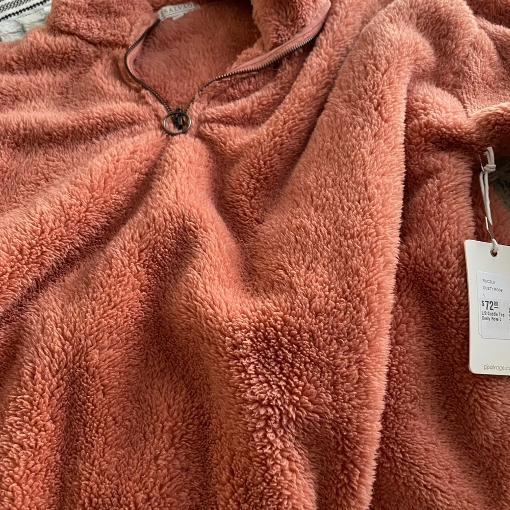 P.J. Salvage 3/4 pull over - Picture 2 of 6